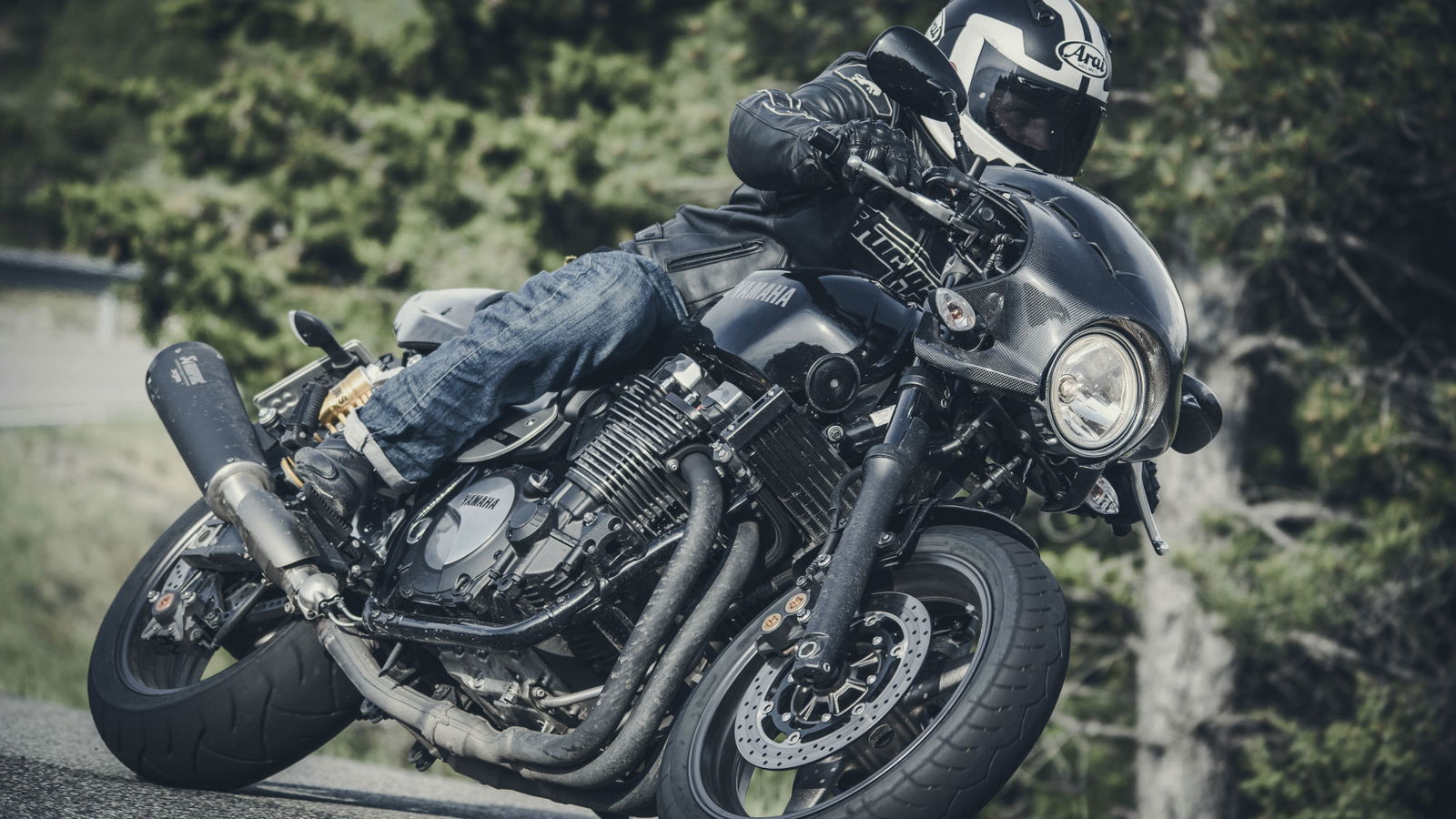 First ride: Yamaha XJR1300 Racer review